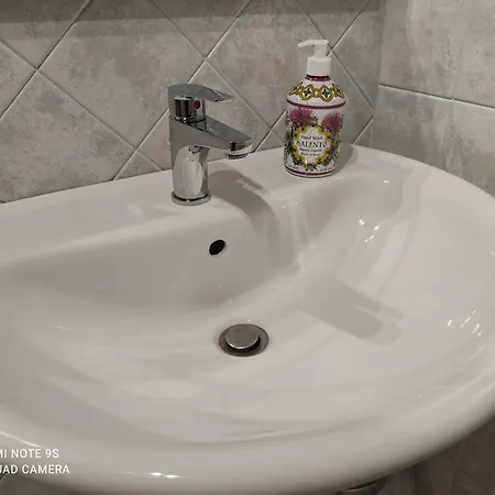 ホームステイ Aristogatti サン・ピエトロ・ヴェルノーティコ